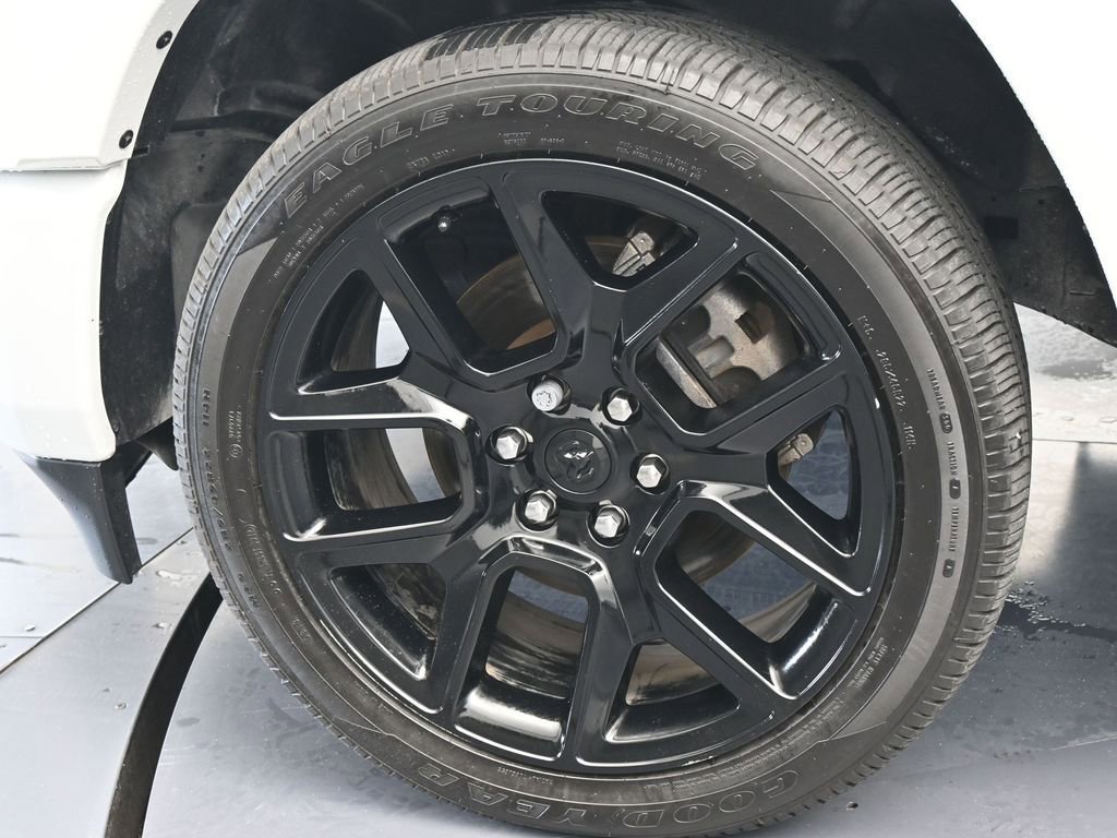 Used 2021 RAM 1500 Laramie w/ Night Edition image 31