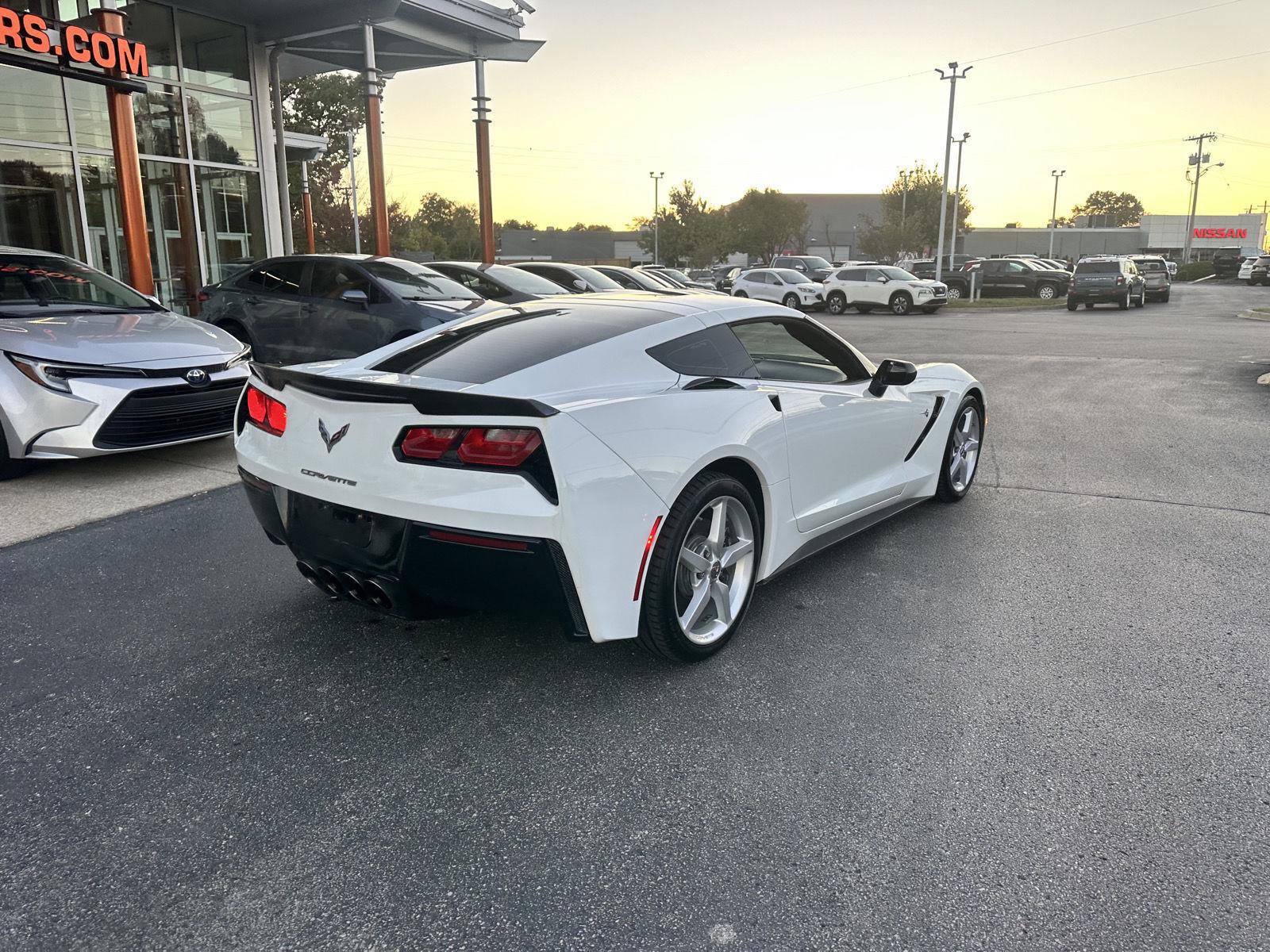 Used 2014 Chevrolet Corvette Stingray Coupe RWD image 9