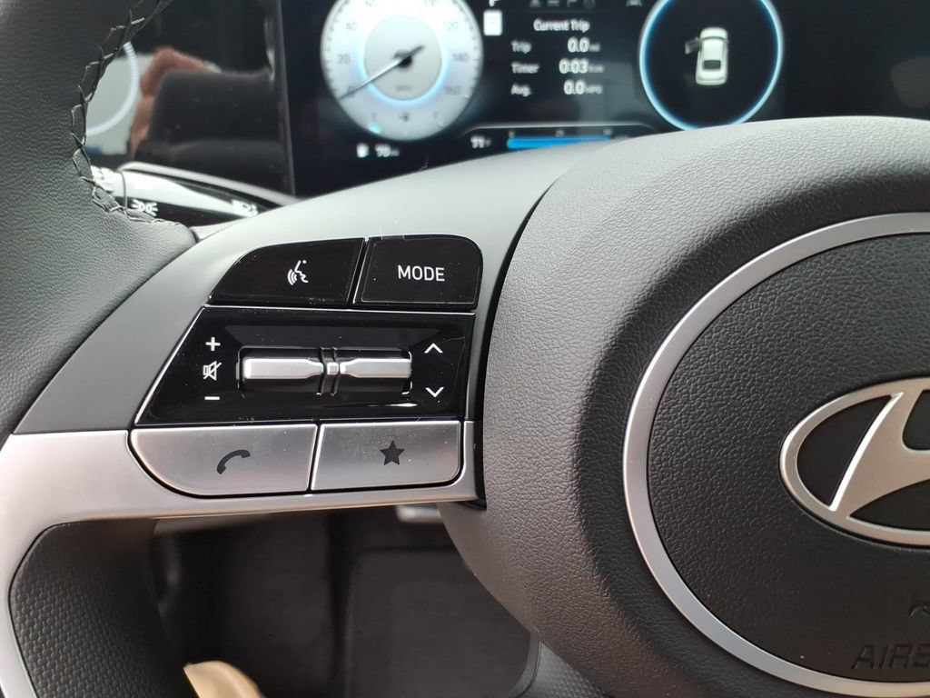 New 2026 Hyundai Elantra Limited FWD image 17