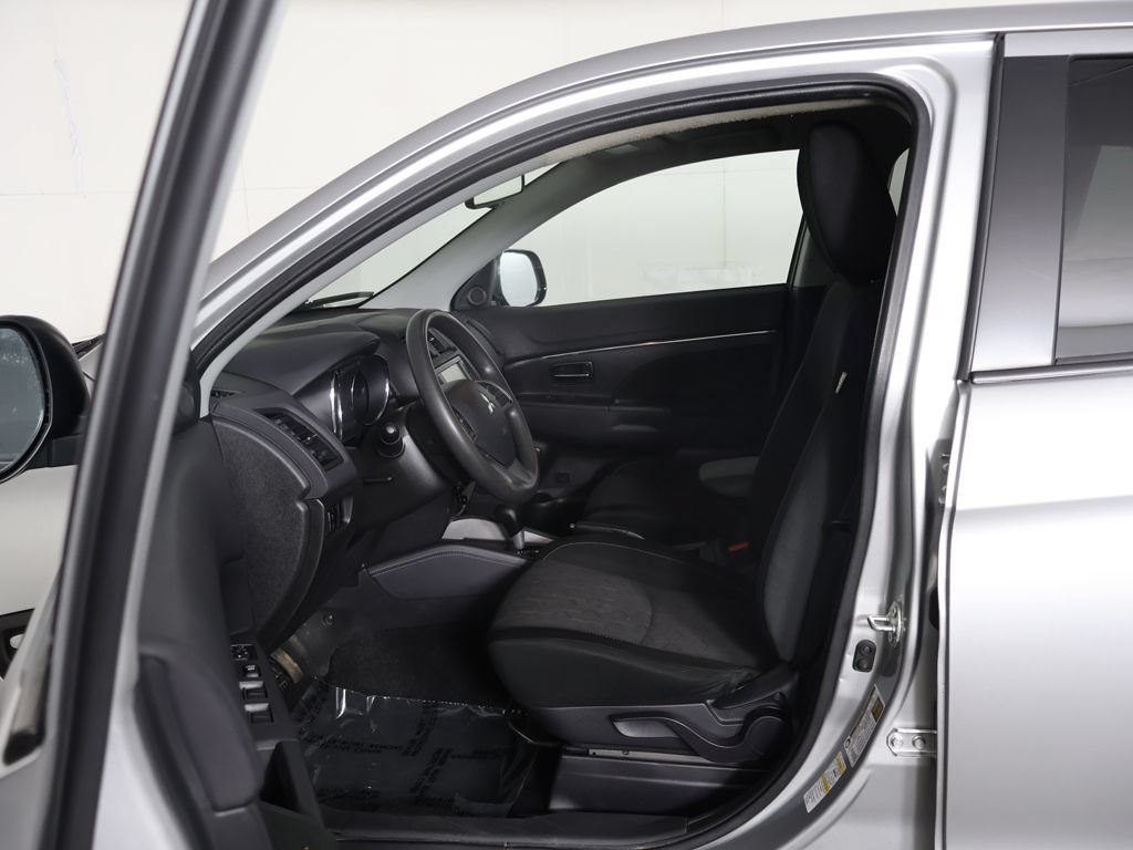 Used 2023 Mitsubishi Outlander Sport ES AWD/4WD image 23
