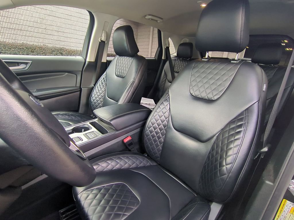 Used 2024 Ford Edge Titanium image 24