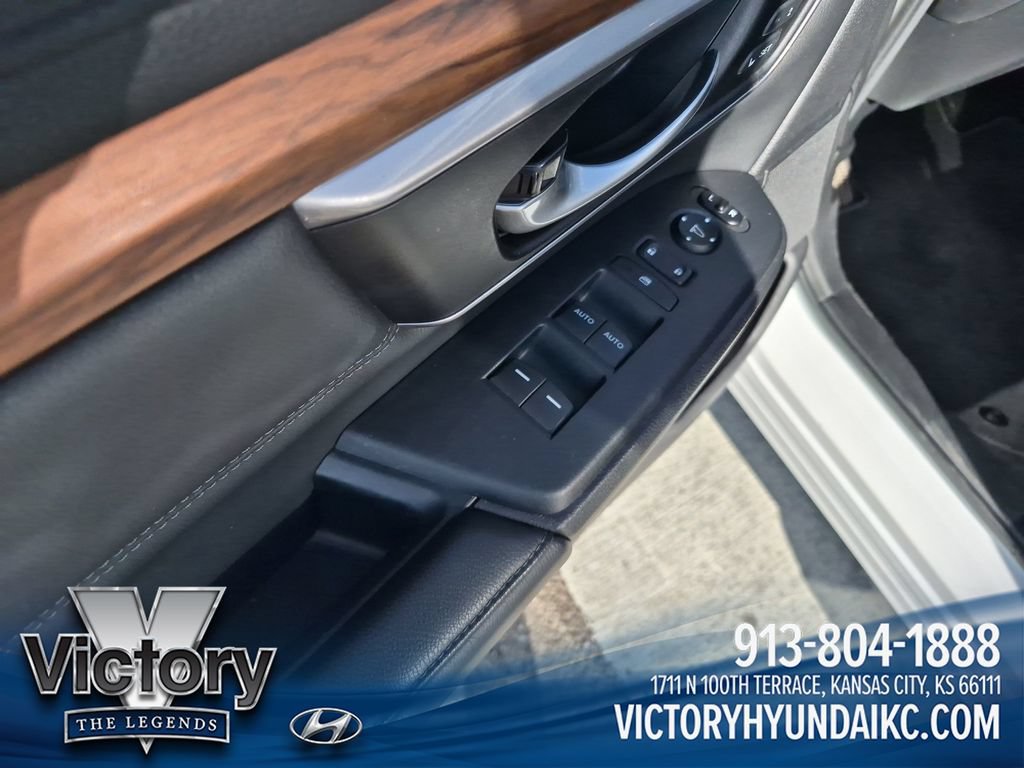 Used 2024 Nissan Rogue Platinum w/ Platinum Premium Package AWD/4WD image 11