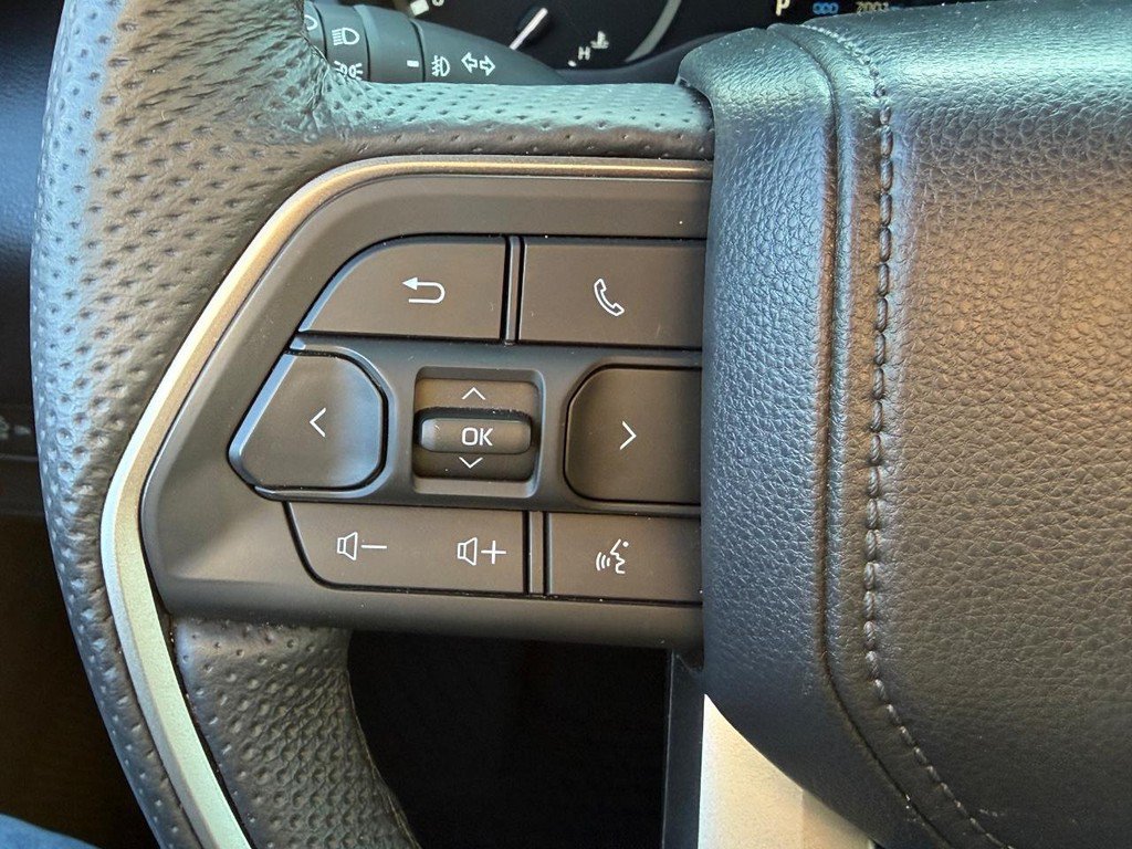 Certified 2025 Toyota Tundra SR5 w/ SR5 Premium Package AWD/4WD image 18
