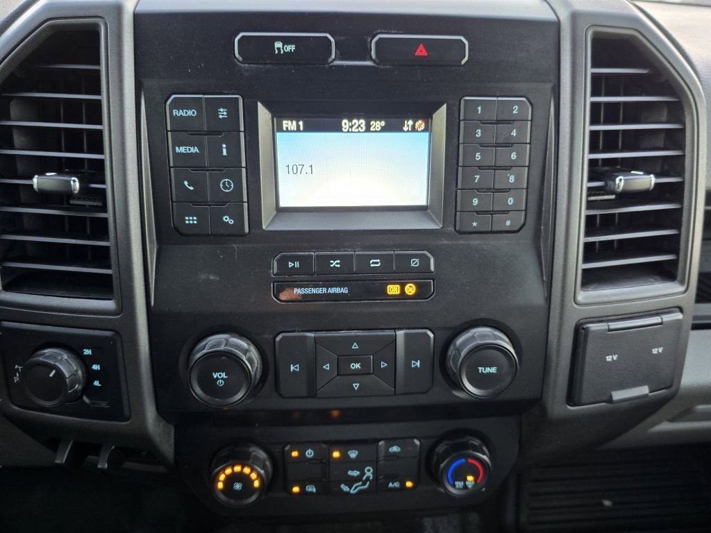 Used 2022 Ford F250 XL w/ Power Equipment Group image 4