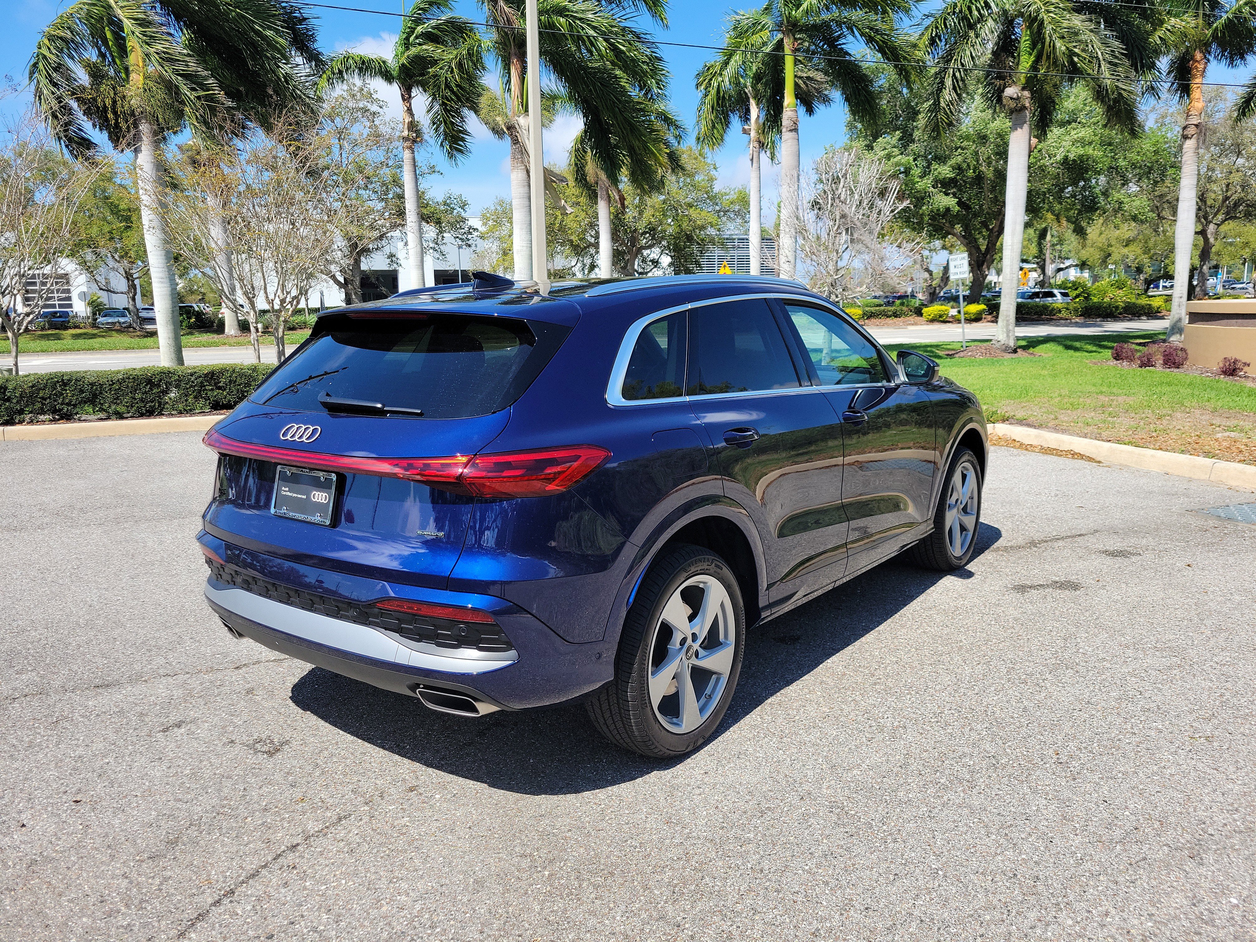 Used 2025 Audi Q5 Premium Plus w/ Premium Plus image 4