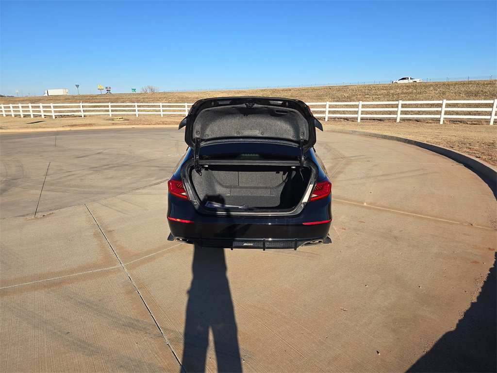 Used 2021 Honda Accord Sport image 12