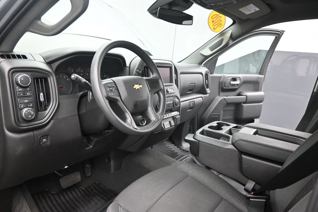 Used 2026 Chevrolet Silverado 1500 Custom w/ LPO, Dark Essentials Package AWD/4WD image 19