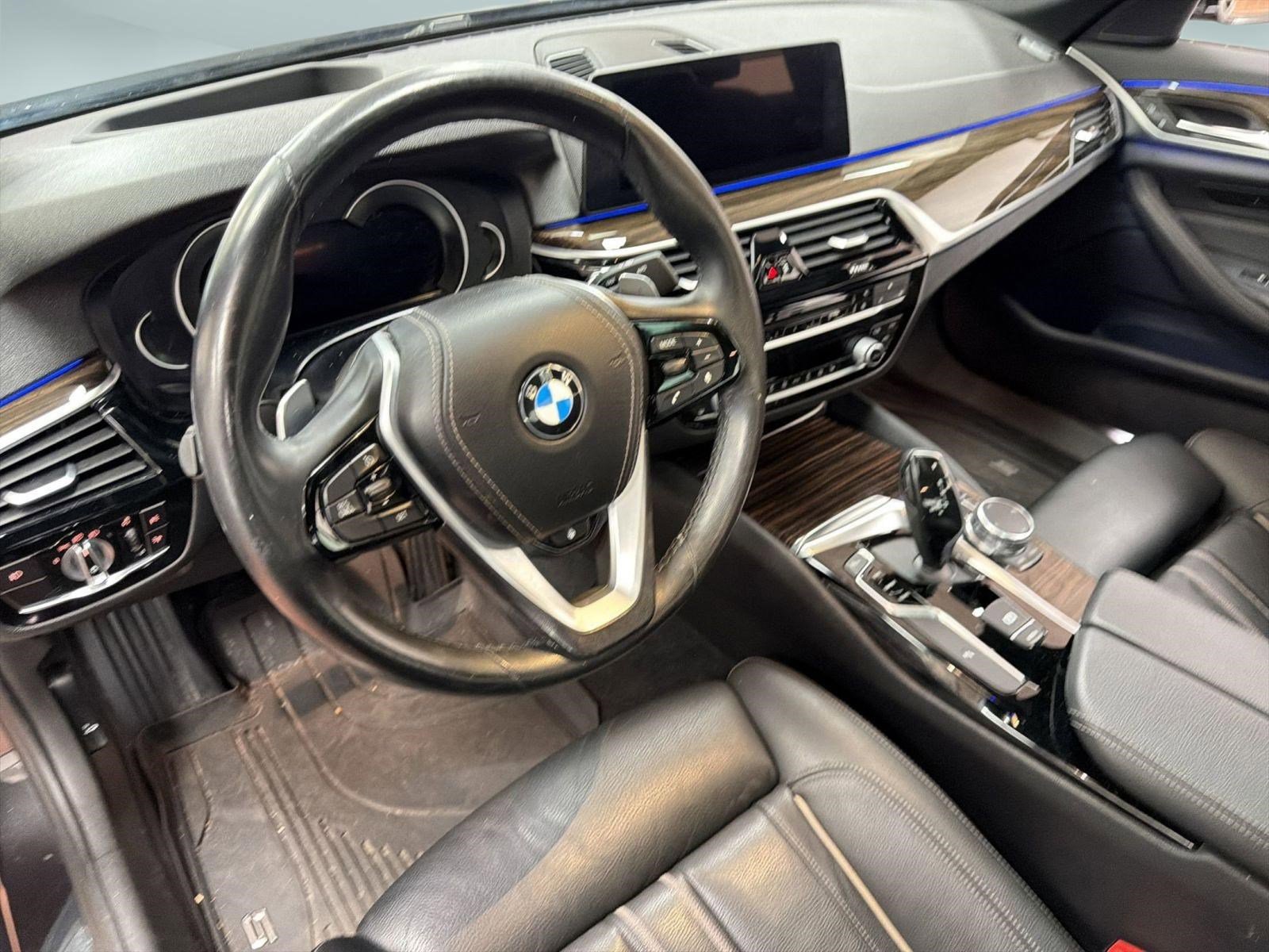 Used 2018 BMW 530i xDrive AWD/4WD image 3