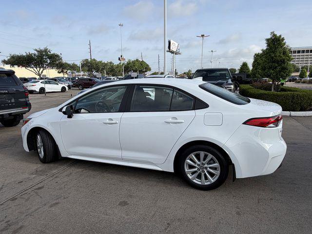 Certified 2025 Toyota Corolla LE image 7