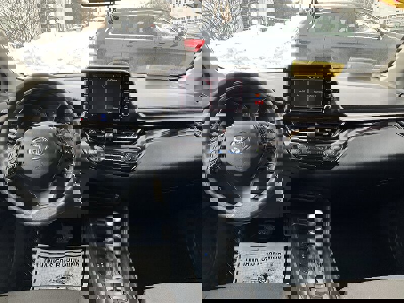 Used 2021 Toyota C-HR LE image 14