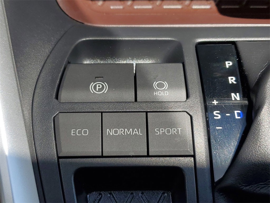 Used 2023 Toyota RAV4 Limited image 30