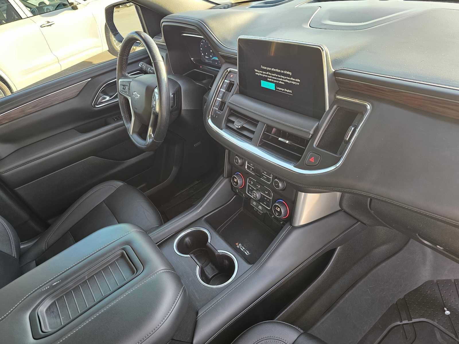 Used 2023 Chevrolet Suburban Z71 w/ Luxury Package image 11