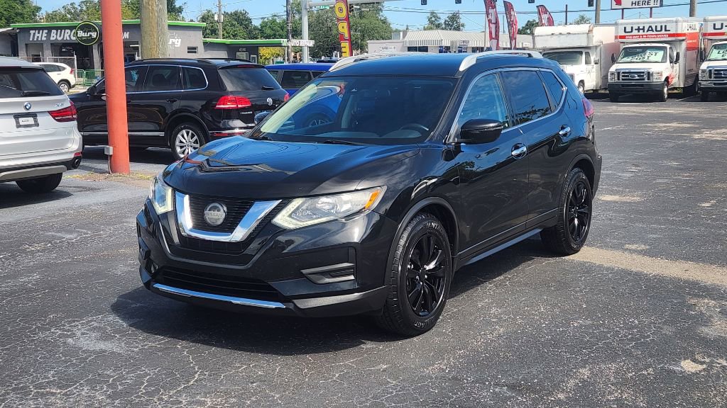 Used 2019 Nissan Rogue S w/ Special Edition Package FWD image 2