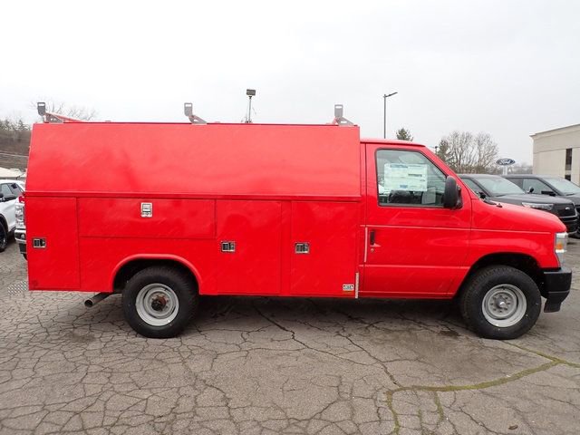 New 2026 Ford E-350 and Econoline 350 Super Duty w/ Interior Upgrade Package image 8