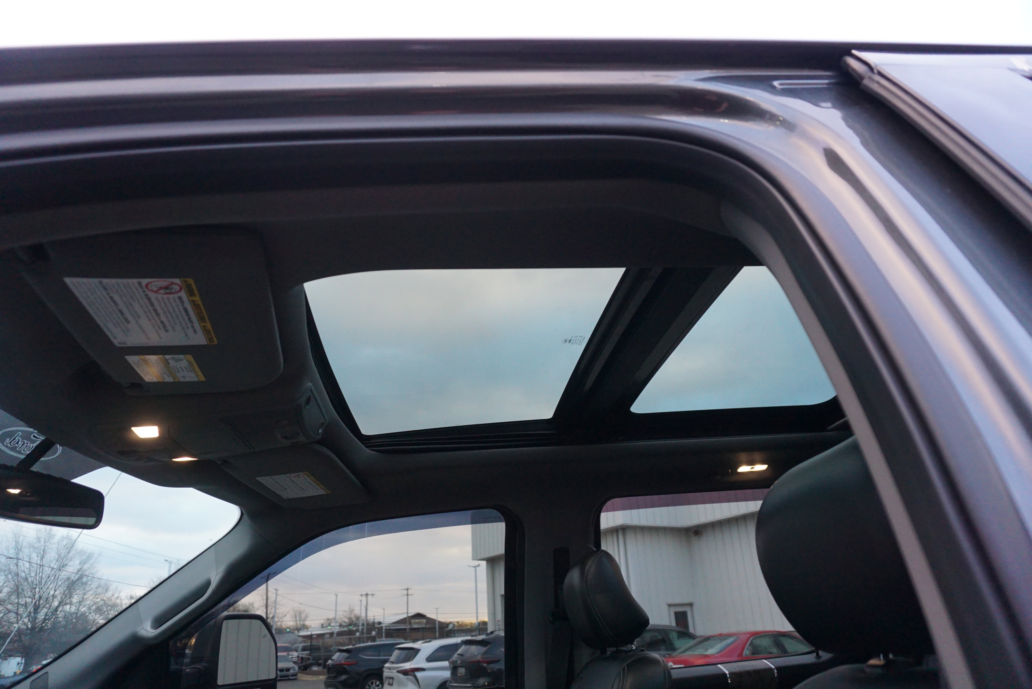 Used 2017 Ford F250 Lariat w/ FX4 Off-Road Package image 8