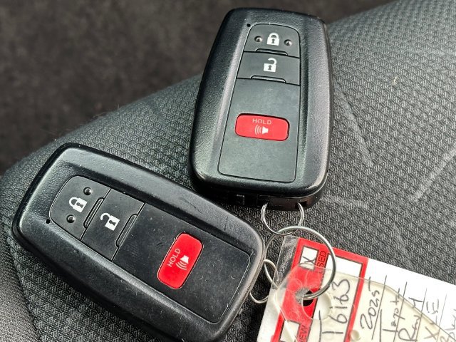 Certified 2025 Toyota RAV4 XLE AWD/4WD image 21