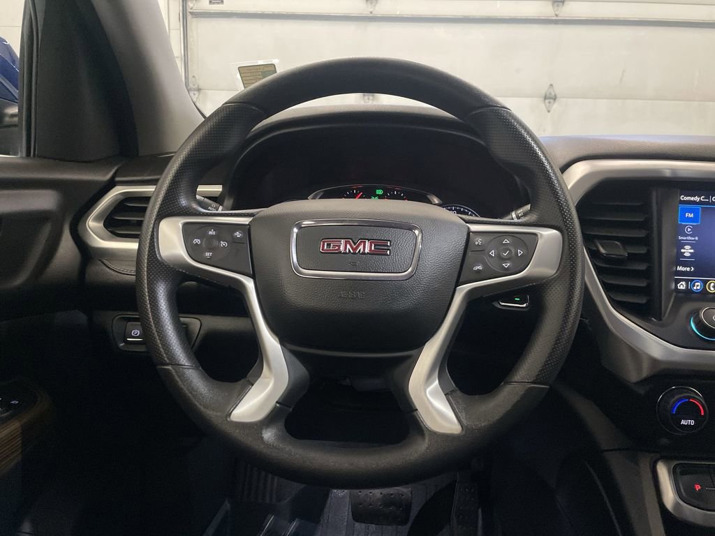 Used 2023 GMC Acadia SLE w/ Driver Convenience Package FWD image 5