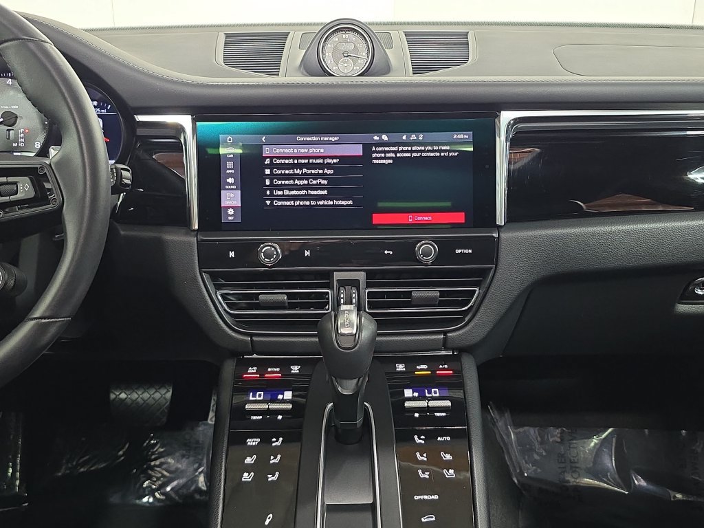 Certified 2026 Porsche Macan S AWD/4WD image 16