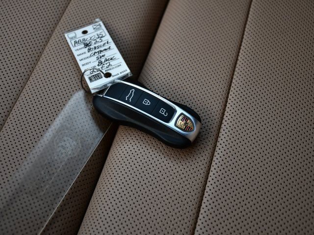 Used 2025 Porsche Cayenne image 15