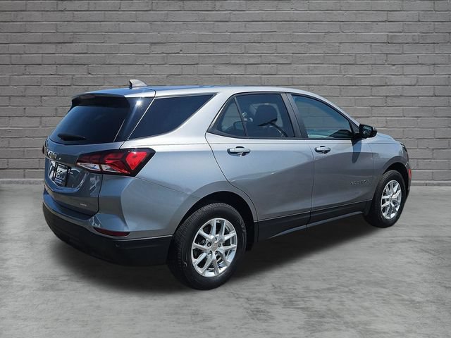 Used 2023 Chevrolet Equinox LS w/ LS Convenience Package AWD/4WD image 6