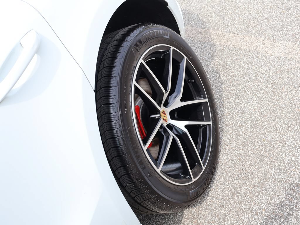 Certified 2024 Porsche Macan S AWD/4WD image 37