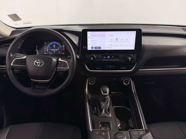 Used 2024 Toyota Grand Highlander AWD image 22