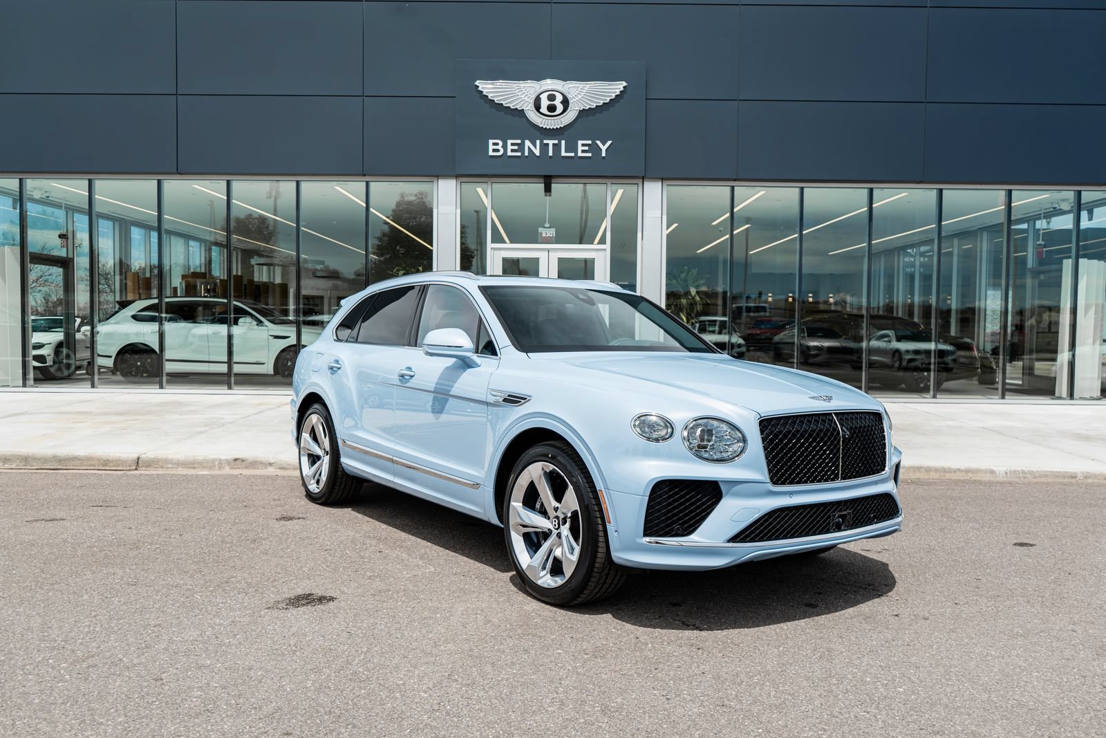 New 2026 Bentley Bentayga AWD/4WD image 17