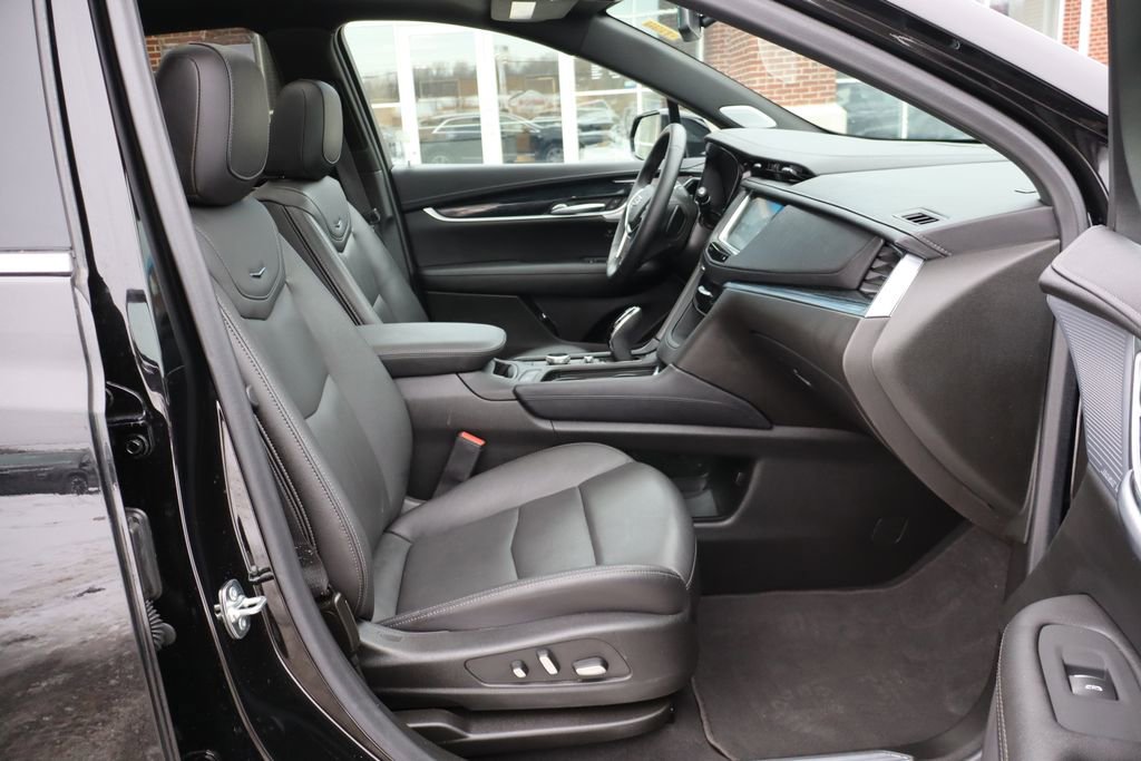Used 2025 Cadillac XT5 Premium Luxury image 45