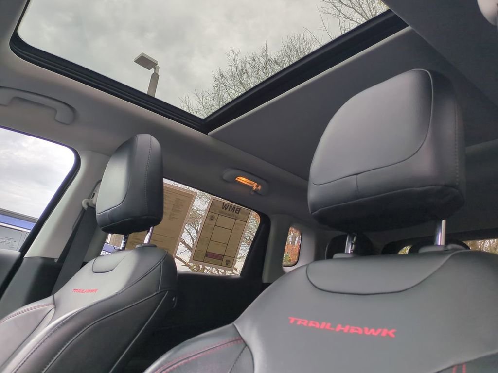 Used 2018 Jeep Compass Trailhawk w/ Leather Interior Group image 20