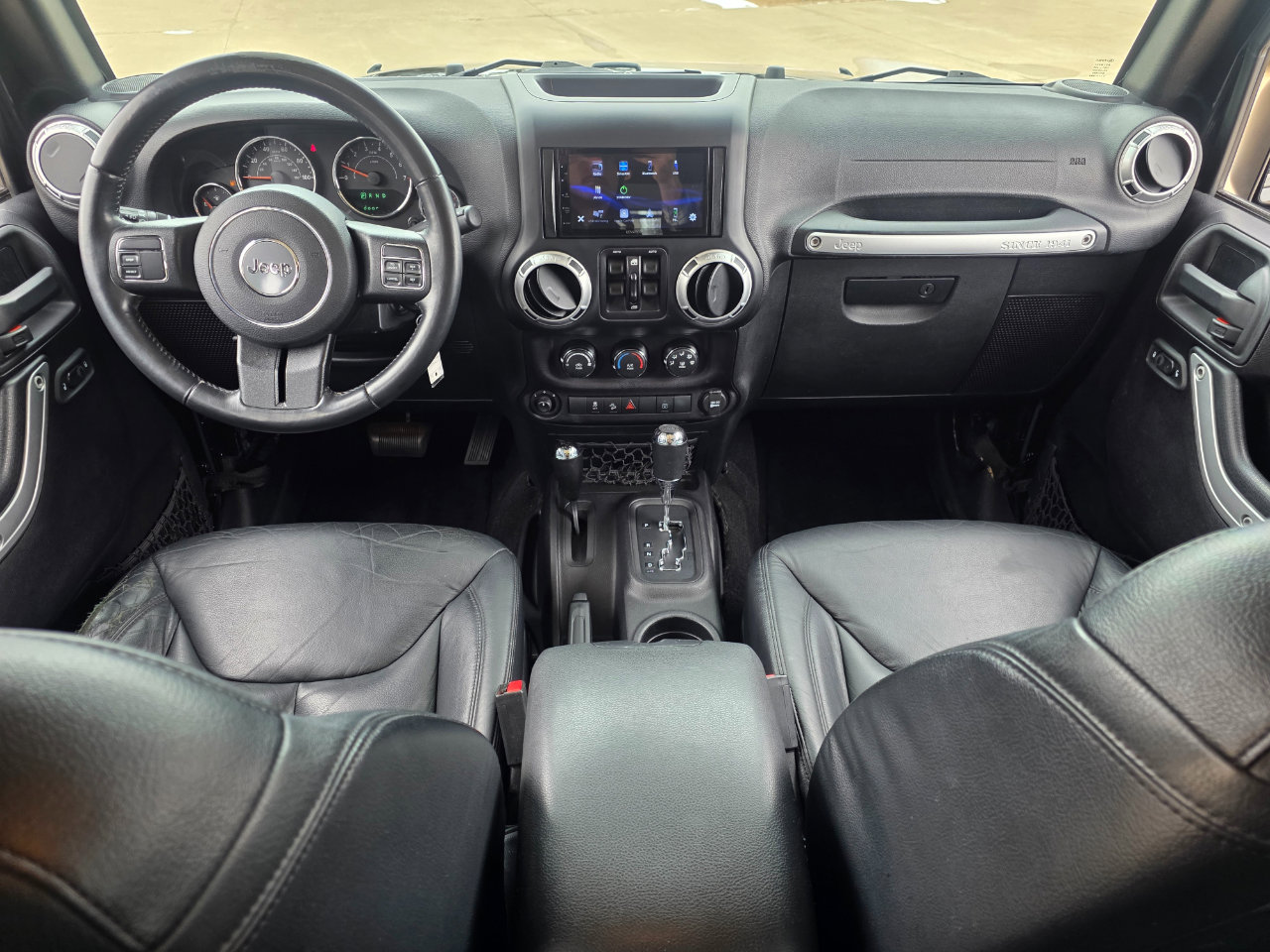 Used 2016 Jeep Wrangler Unlimited Sahara image 11