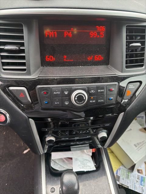 Used 2015 Nissan Pathfinder S image 15