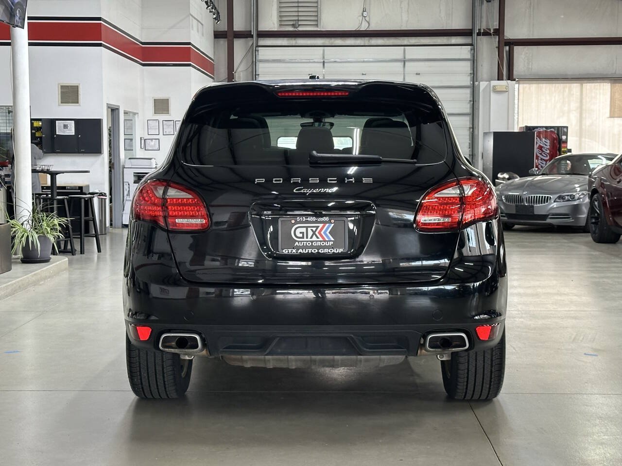 Used 2014 Porsche Cayenne Diesel AWD/4WD image 3