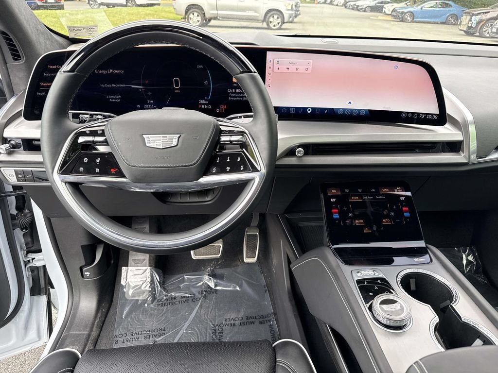 Certified 2026 Cadillac Vistiq Platinum w/ LPO, Floor Liner Package AWD/4WD image 31