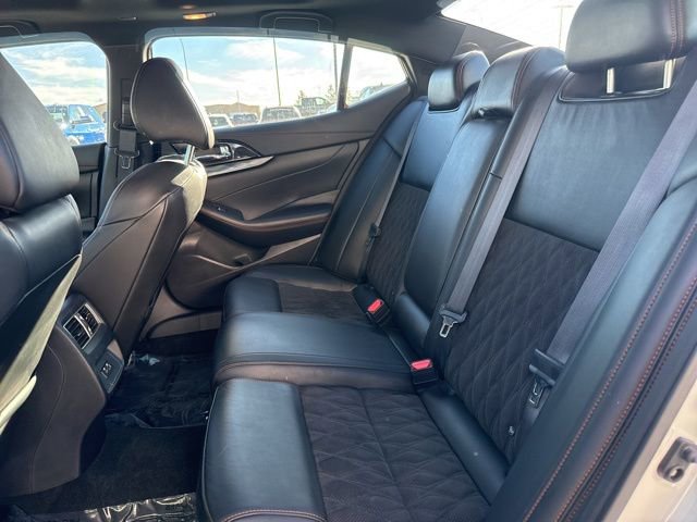 Used 2023 Nissan Maxima SR w/ Sport Mat Group image 17