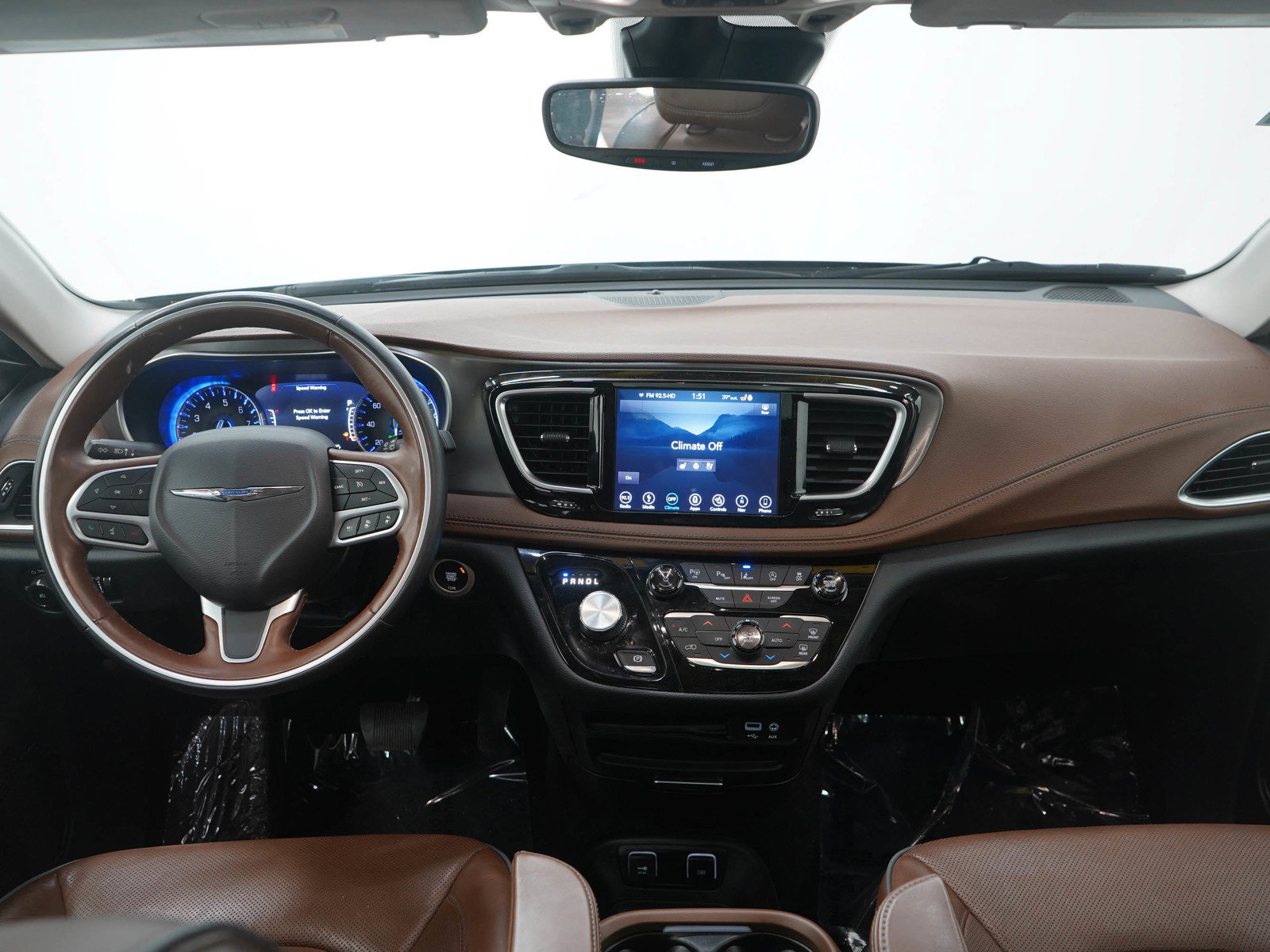 Used 2019 Chrysler Pacifica Limited image 18