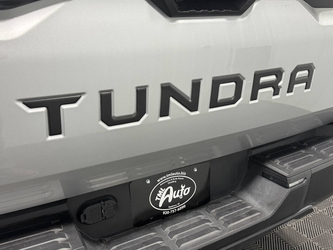 Used 2024 Toyota Tundra SR5 w/ SR5 Premium Package AWD/4WD image 5
