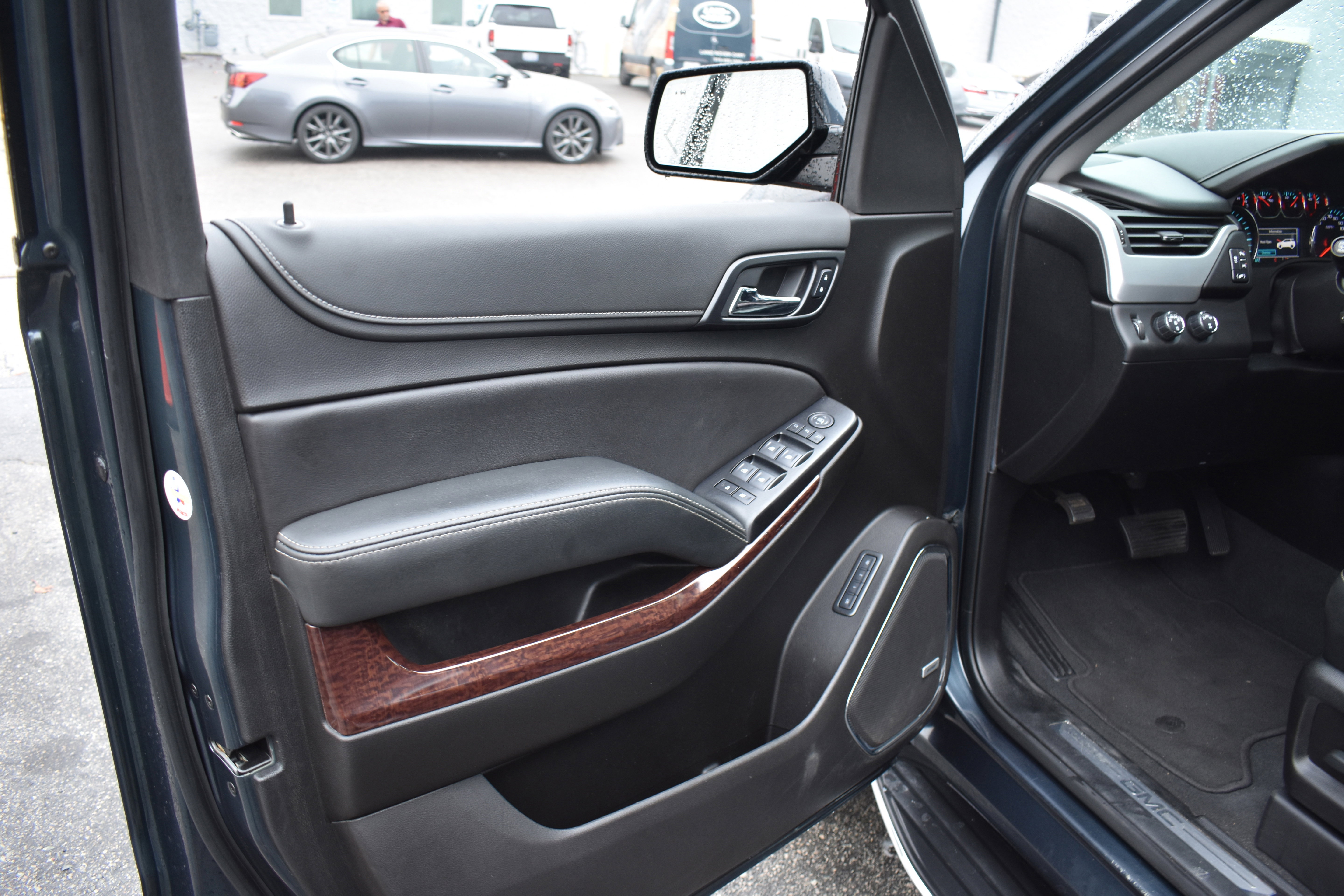 Used 2019 GMC Yukon XL SLT w/ Open Road Package image 23