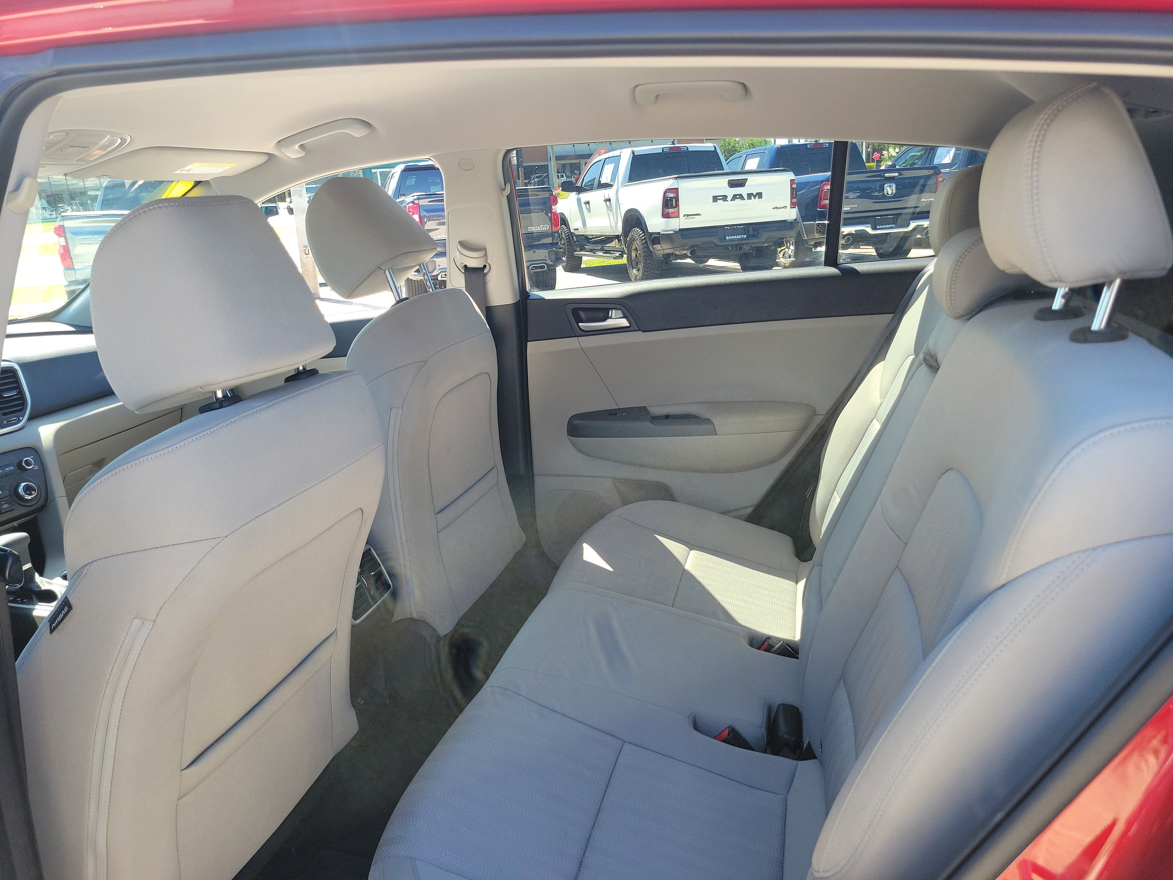 Used 2020 Kia Sportage LX image 13