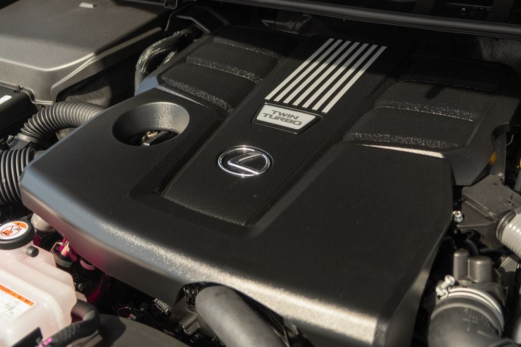 New 2026 Lexus LX 600 4WD w/ Luxury Package image 5