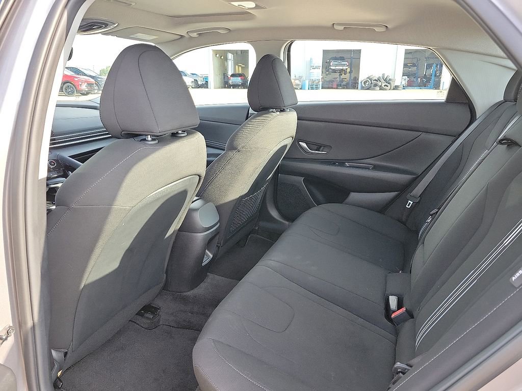 Used 2024 Hyundai Elantra SEL w/ Convenience Package image 9