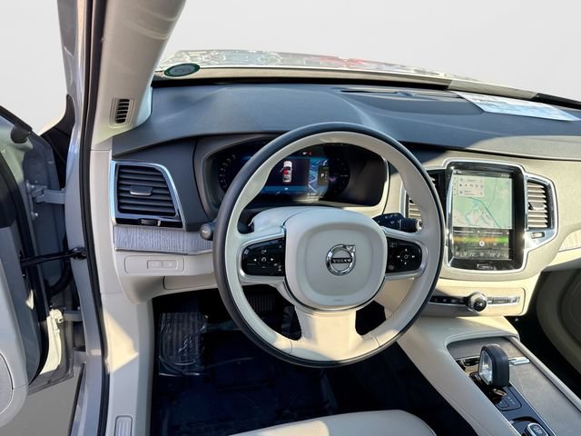 Certified 2025 Volvo XC90 T8 Plus AWD/4WD image 14