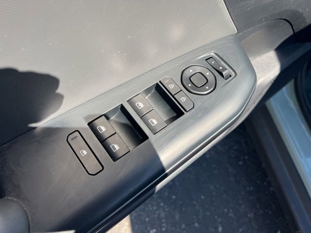 Certified 2025 Kia K4 LXS FWD image 28