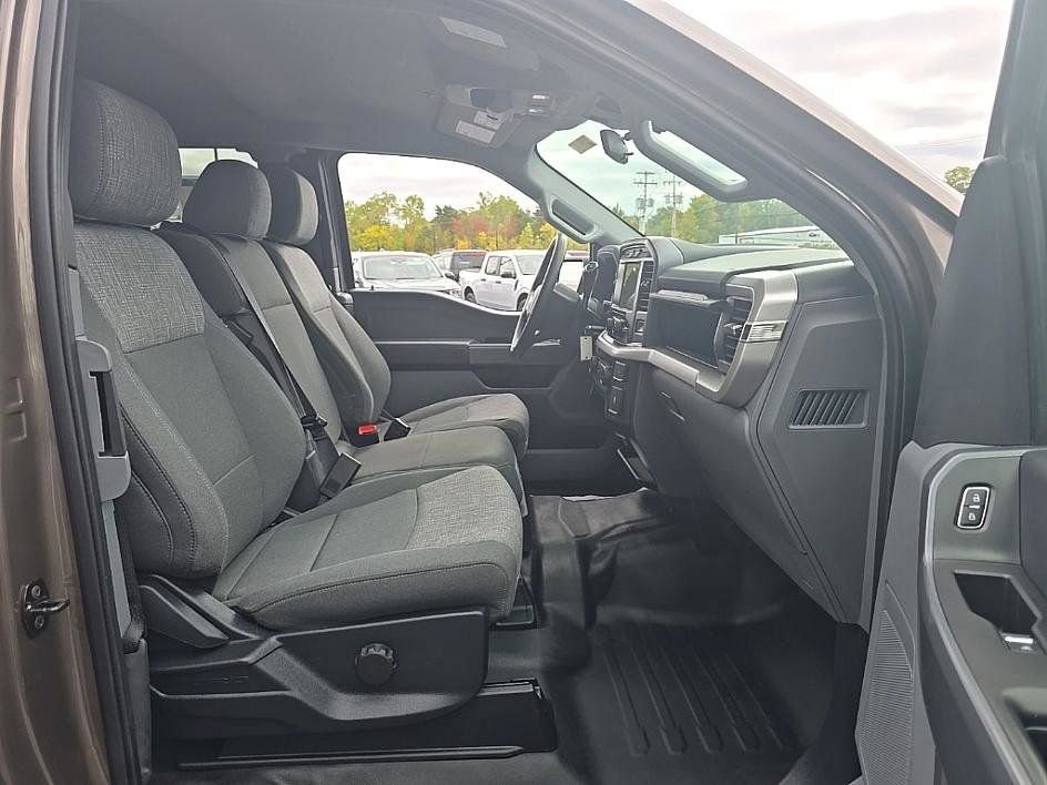 Used 2022 Ford F150 XLT image 30