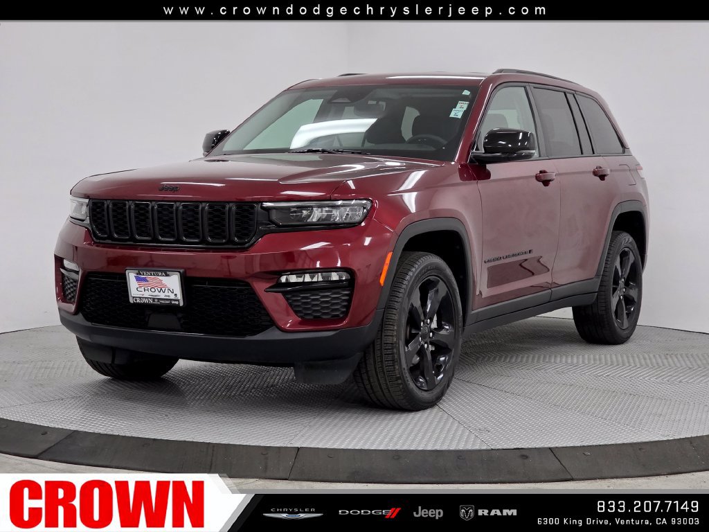 Certified 2024 Jeep Grand Cherokee Limited w/ Black Appearance Package RWD image 3