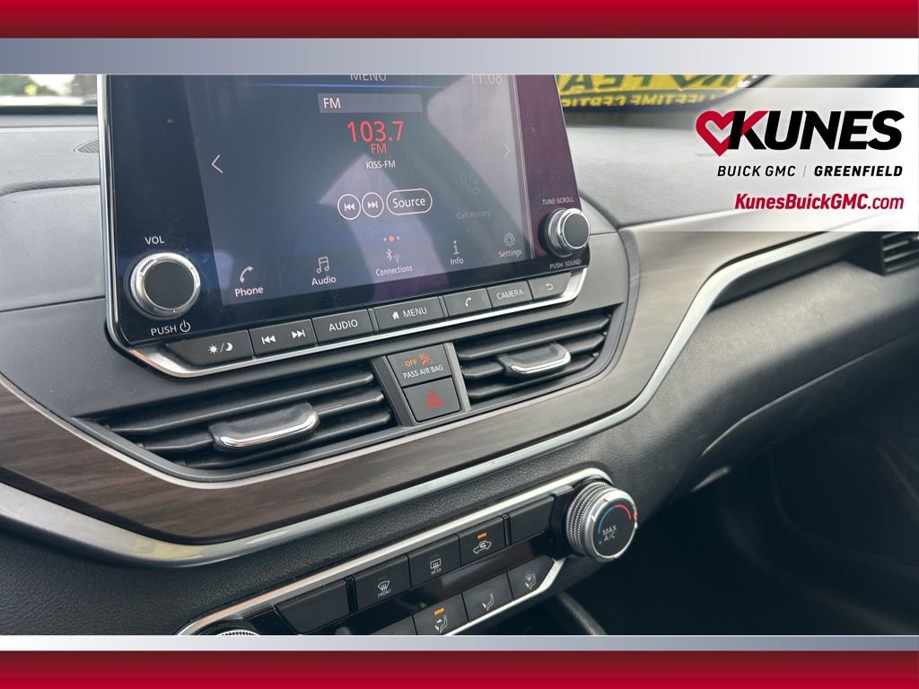 Used 2024 Nissan Altima 2.5 SV image 17