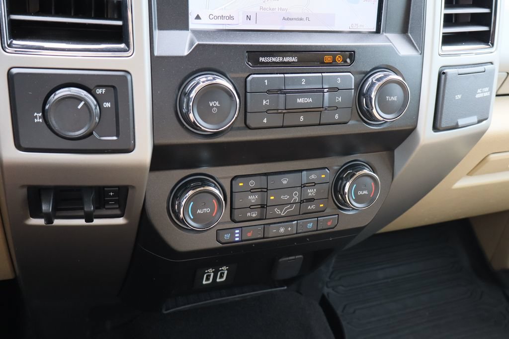 Used 2019 Ford F250 Lariat w/ Lariat Ultimate Package RWD image 18