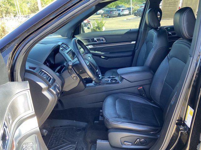 Used 2018 Ford Explorer Limited image 34