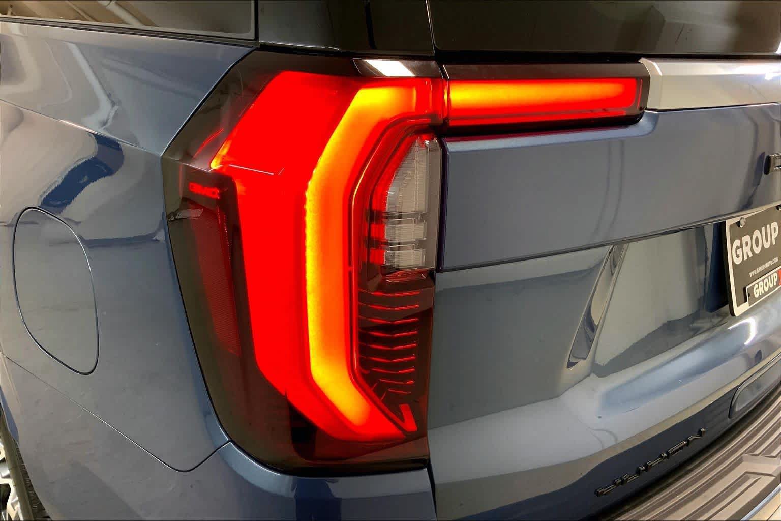 Used 2025 GMC Yukon XL Denali w/ Sun & Power Step Package AWD/4WD image 28