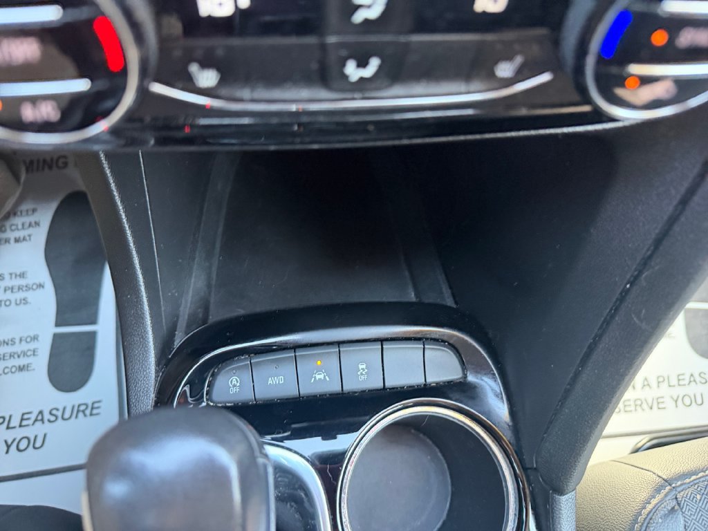 Used 2020 Buick Encore GX Select AWD/4WD image 31