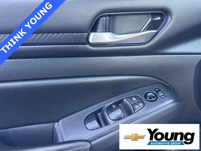 Used 2024 Nissan Altima 2.5 SV image 18